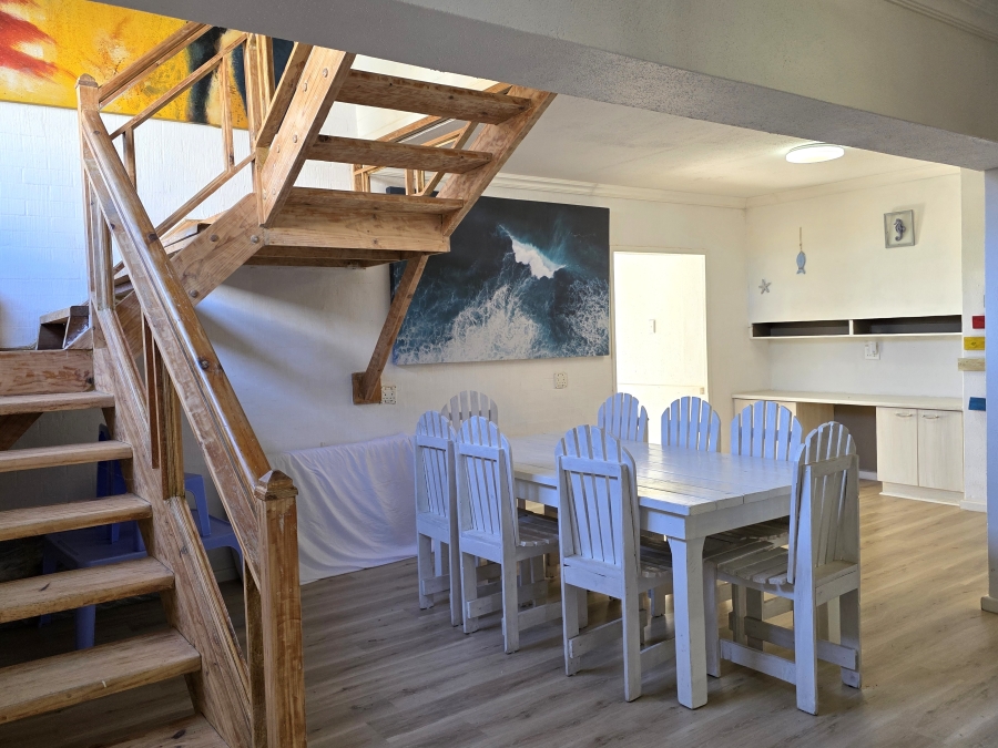 5 Bedroom Property for Sale in Wavecrest Eastern Cape